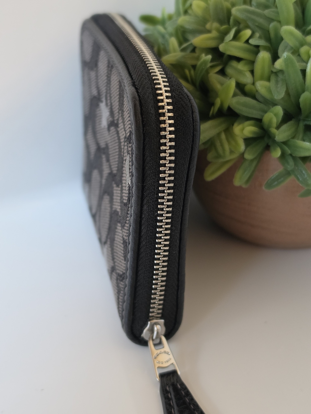 Star Zip Around Wallet - Picture 6 of 15